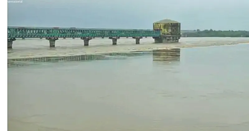 Rivers cross ‘danger mark’, army deployed
