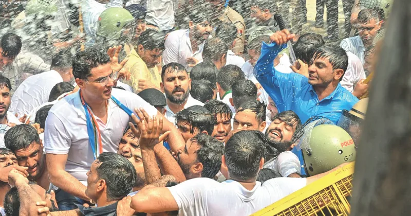 Pilot leads NSUI’s high-voltage protest