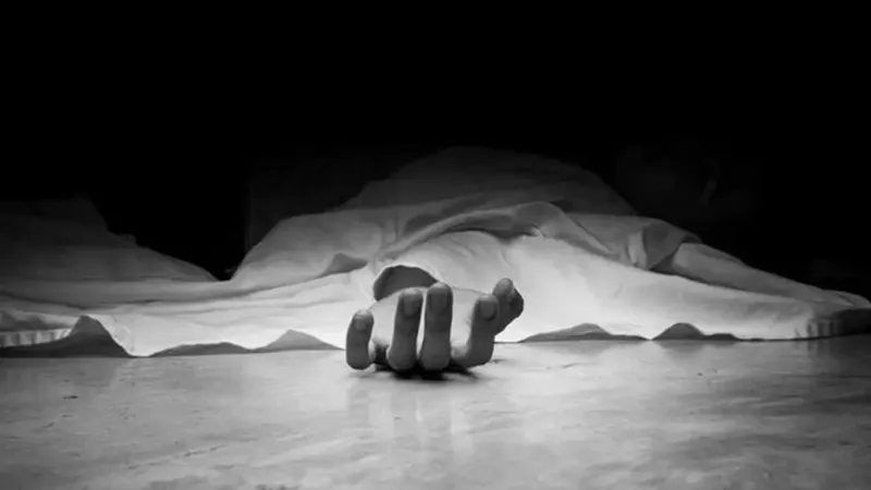 Couple disturbed by marital dispute kills minor sons, commits suicide