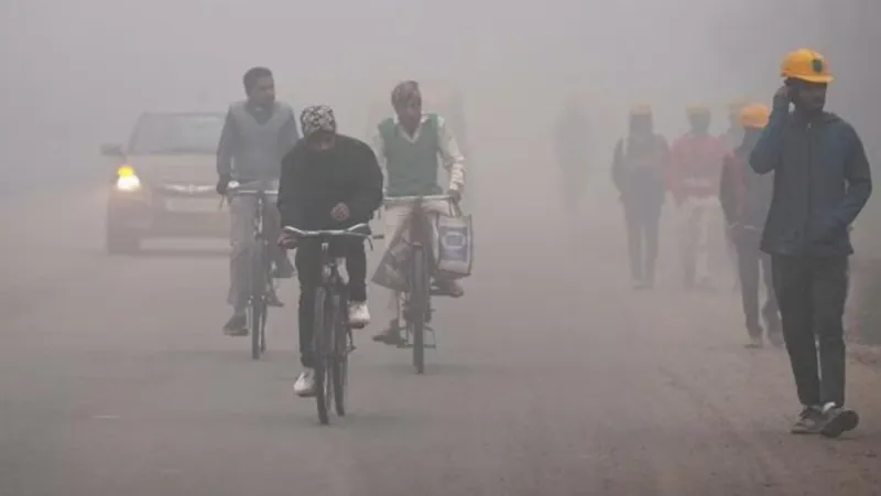 Delhi's air quality 'severe' at 442, temperature drops to 5 degrees Celsius