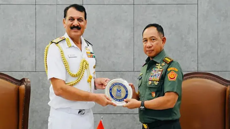 Indian Navy chief meets Indonesian Armed Forces Commander to strengthen naval cooperation