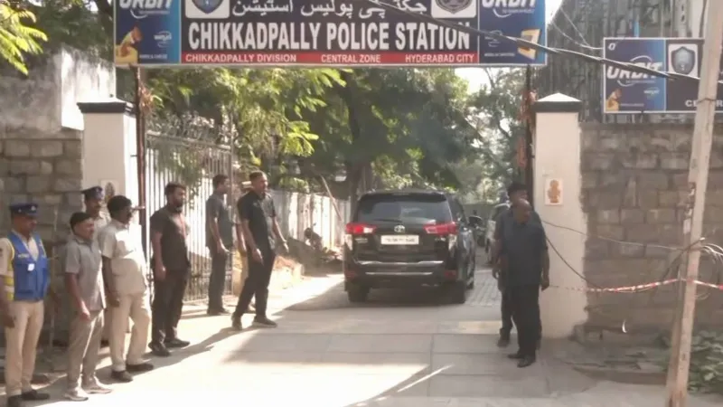 Allu Arjun arrives at Chikkadpally police station as part of bail conditions in Sandhya Theatre incident case