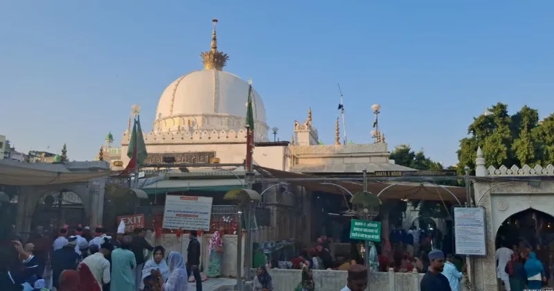 Ajmer: Pilgrims pay homage at shrine to mark 813th Urs