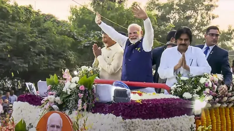 Andhra Pradesh: PM Modi holds roadshow in Visakhapatnam