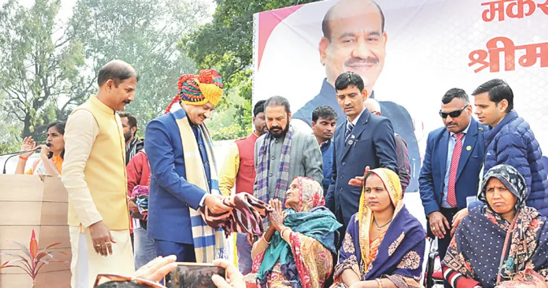 Birla distributes blankets to 4,000 women on Sankranti