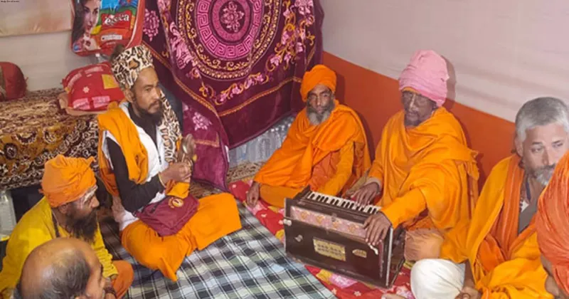 Maha Kumbh: Juna Akhara's devotion through bhajan, kirtan