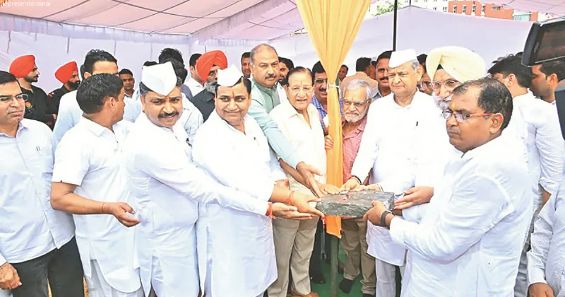Randhawa, others lay foundation of new Cong office in Mansarovar