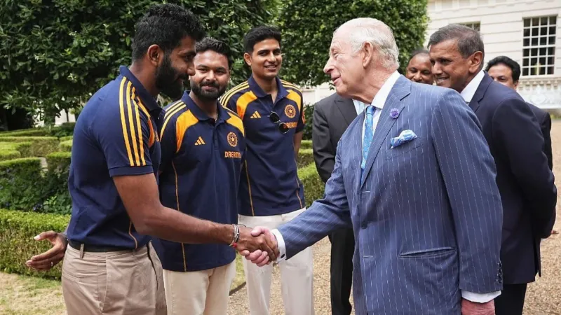 Rajasthan Royals’ Manoj Badale Presents Team India to His Majesty King Charles III