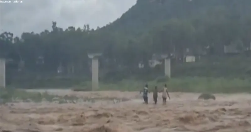 J-K: Indian Army deploys helicopter, saves life in high-risk operation in Ruver Rajouri
