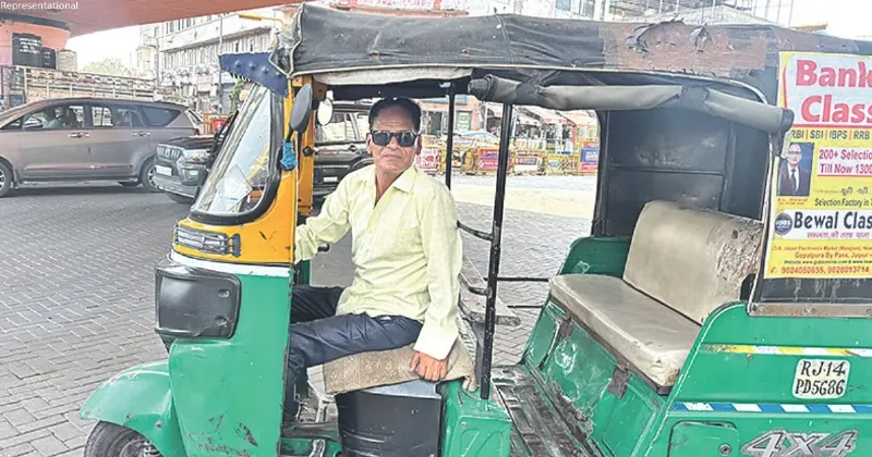 Jaipur’s singing auto driver wins hearts