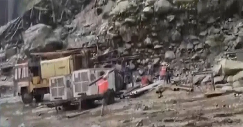Sikkim: Chungthang-Phidang road in Mangan district restored, evacuation of stranded tourists begins