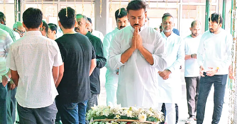 Raj Mins, CS, bureaucrats attend ACS Alok’s last rites in Delhi