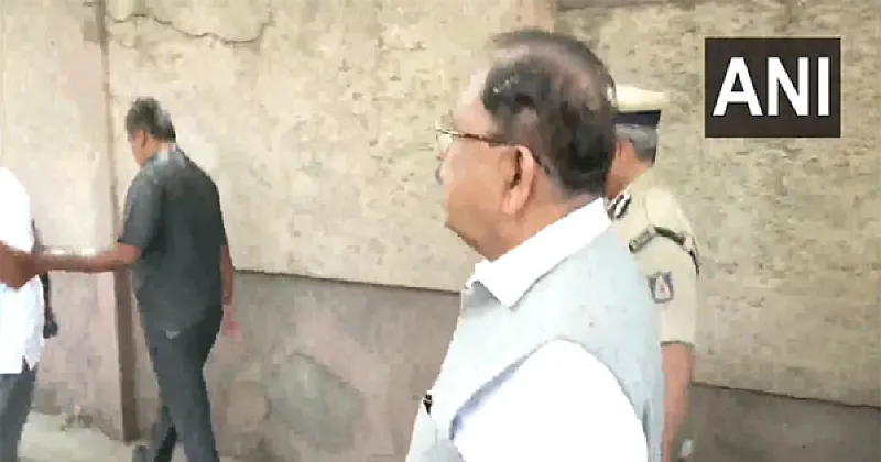Karnataka Home Minister G Parameshwara inspects stampede site at Chinnaswamy Stadium; to meet senior police officials