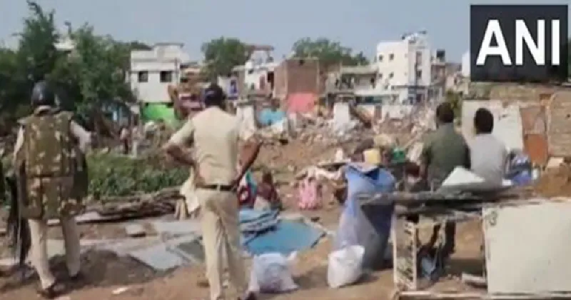 Madhya Pradesh: Anti-encroachment drive in Khandwa razes 100 illegal houses