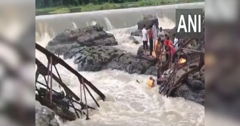 Maharashtra: Two killed as bridge collapses on Indrayani river near Pune