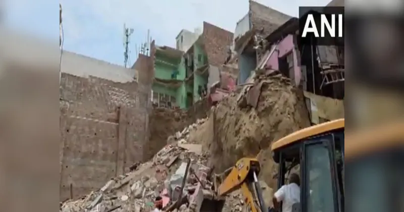 UP: Three, including two children, killed as building collapses in Mathura
