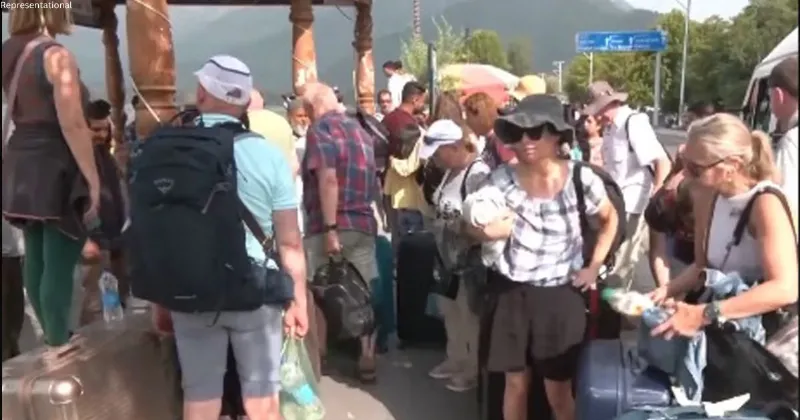 Foreign tourists return to Kashmir, call it safe and welcoming