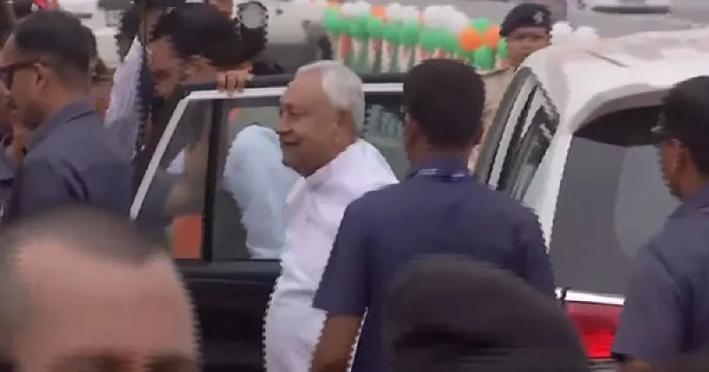 Nitish Kumar inaugurates Kacchi Dargah-Bidupur Bridge in Patna in presence of several ministers