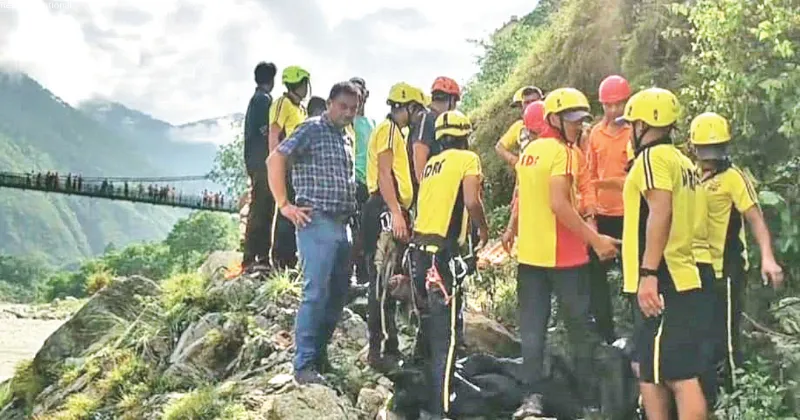 3 die, 8 injured after bus falls into U’khand river
