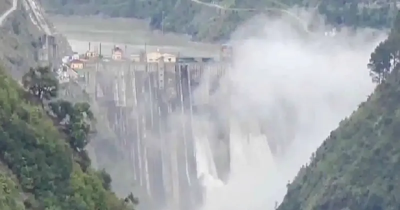 J-K: Ramban district administration orders ban on all movement near River Chenab after rise in water levels