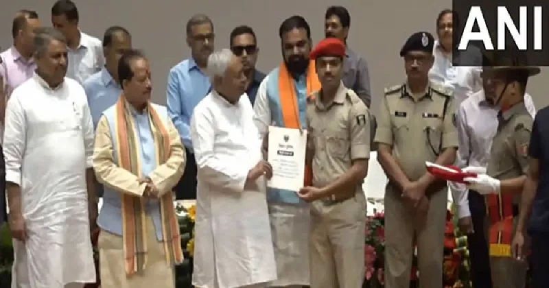 Bihar CM Nitish Kumar hands over appointment letters to 21,391 newly appointed police personnel