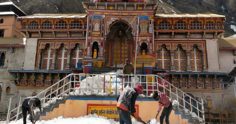 24-hour ban on Char Dham Yatra lifted