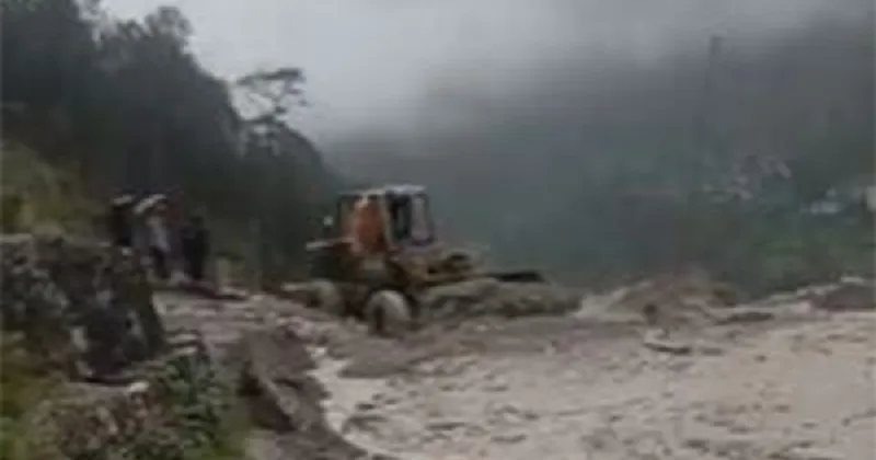 Uttarakhand: Yamunotri National Highway blocked between Silai Band and Ojri