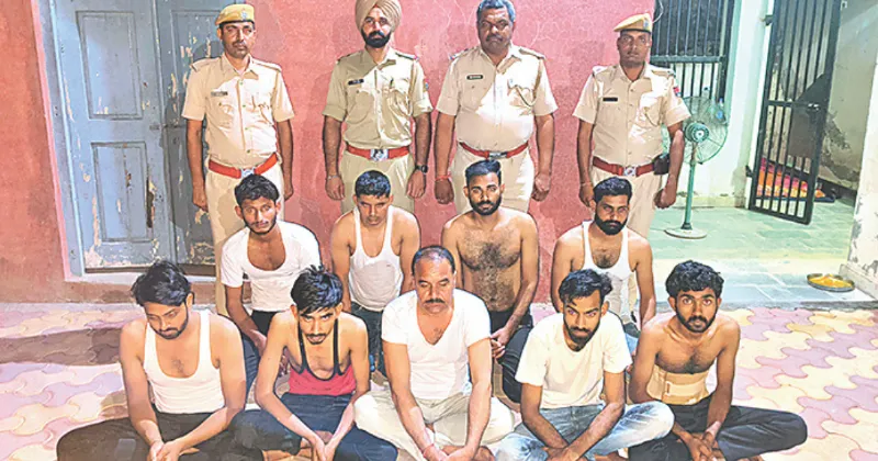 H’garh police catch 10 dummy exam candidates