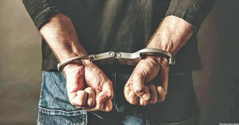 Amritsar: Police arrest two, links to Pakistani intelligence found