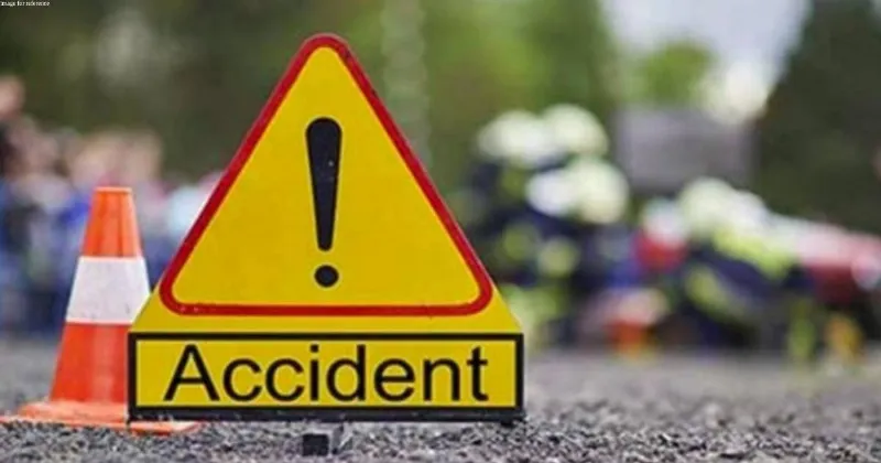 Five killed, four injured in two road accidents