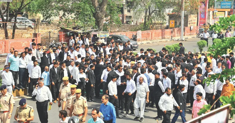 Jpr lawyers protest FIR, block roads for 8 hours