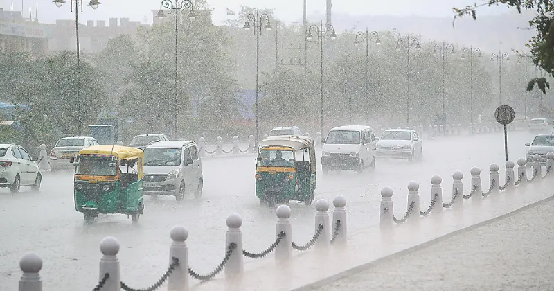 Surprise downpour soaks Jaipur, Tonk