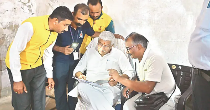 ‘No fear, only faith’: Shekhawat hails border locals