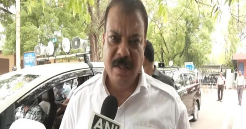Congress demands fair probe in FIR against MPCC chief's brothers, submits memo to ADG