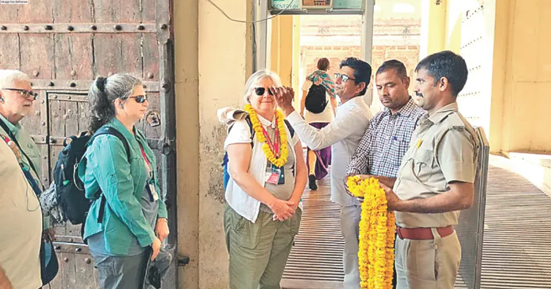 Raj sets record with over 15.8 mn tourists till Sept end