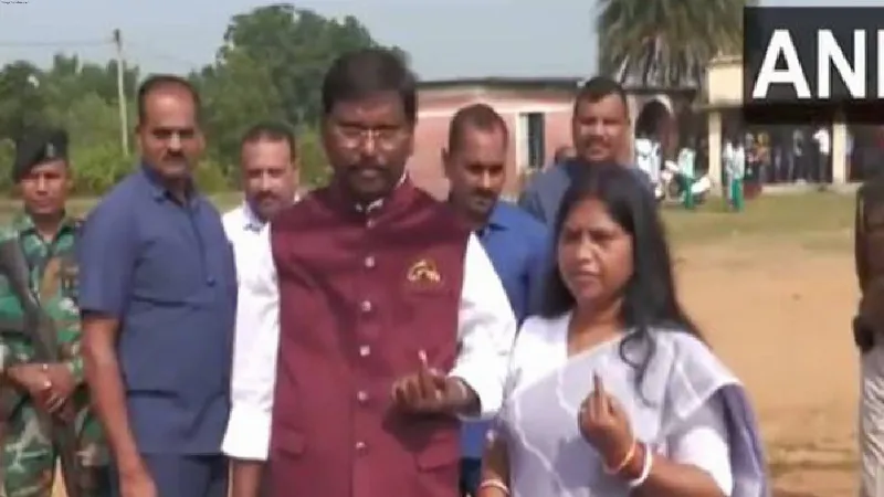 Former Union Minister Arjun Munda, his wife cast vote in first phase of Jharkhand assembly polls