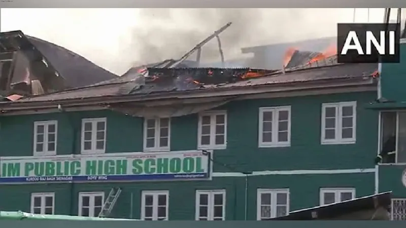 J-K: Fire breaks out at Muslim Public school building in Srinagar; no casualties