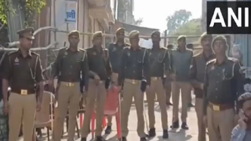 Uttar Pradesh: Security tightened outside Shahi Jama Masjid in Sambhal ahead of Friday prayers in wake of survey