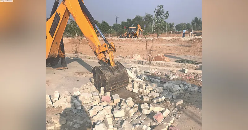 JDA razes 3 illegal colonies in zone-13