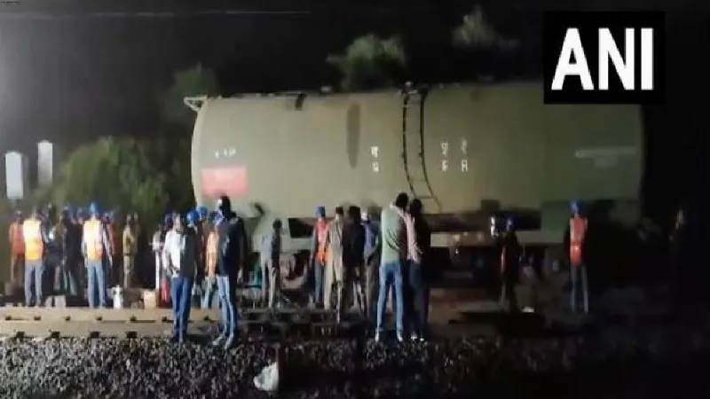 Madhya Pradesh: Restoration work underway at site of derailment of goods trains on Delhi-Mumbai route