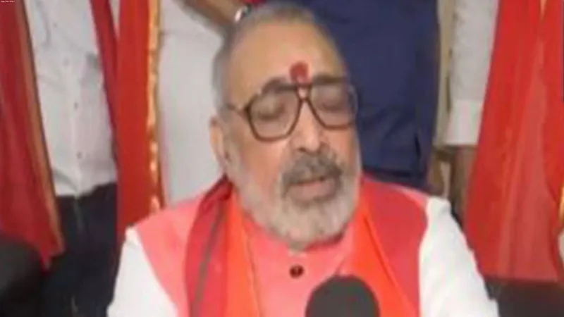 Union Minister Giriraj Singh accuses Congress, RJD of temple vandalism in Bihar