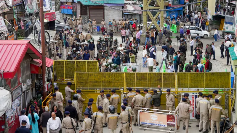 Shimla mosque dispute: Protestors break barricades, clash with police