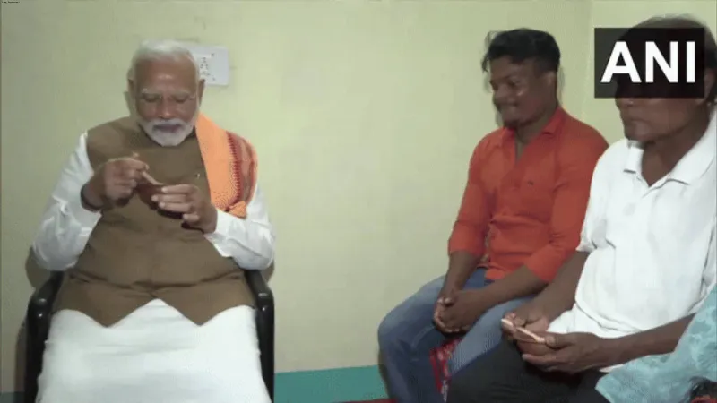 PM Modi meets beneficiaries of PM Awas Yojana-Urban in Bhubaneswar