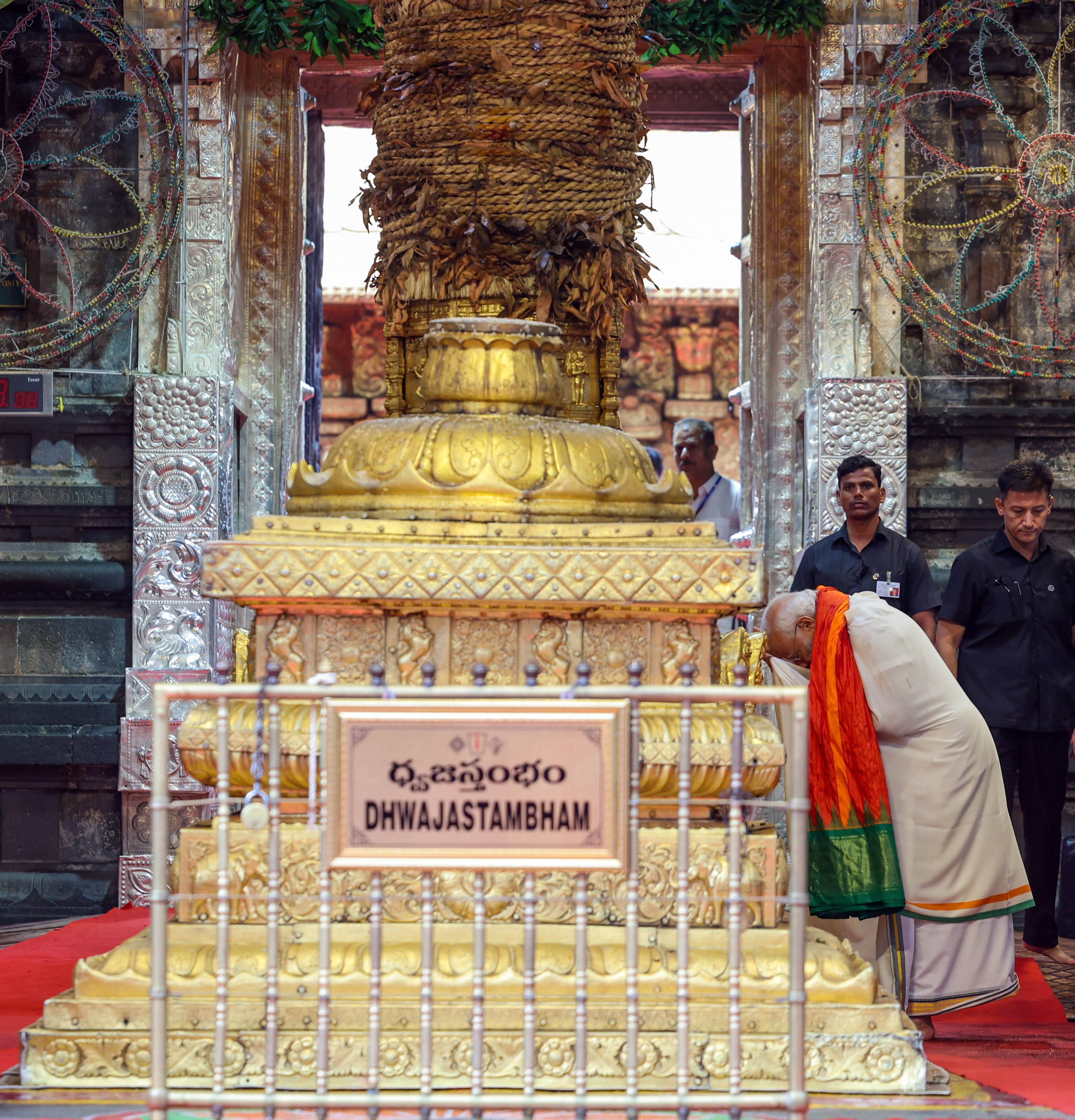 PM Modi seeks blessings at Dhwajastambham.