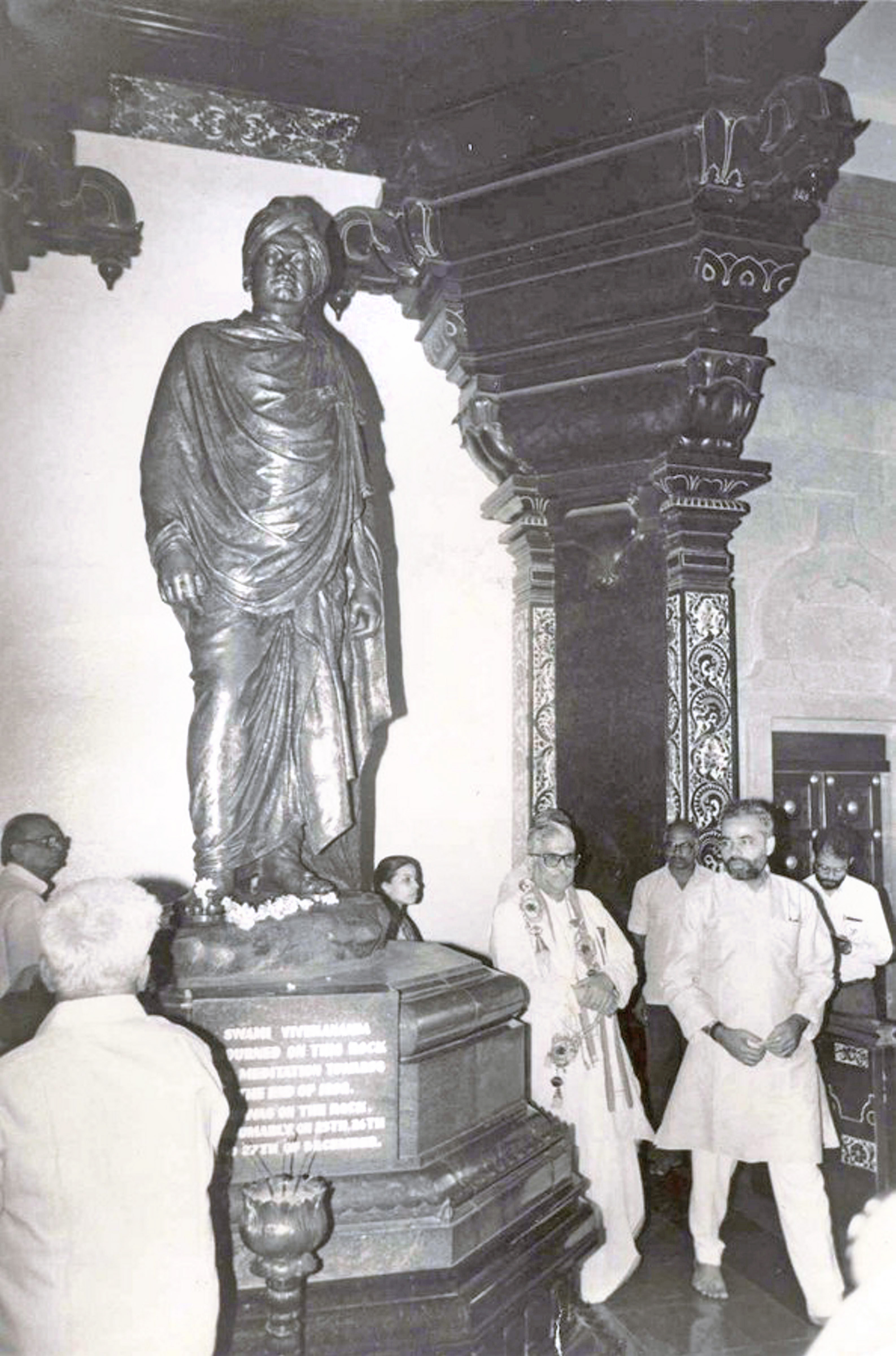 Narendra Modi with Murli Manohar Joshi at Vivekananda Rock Memorial on Dec 11, 1991.