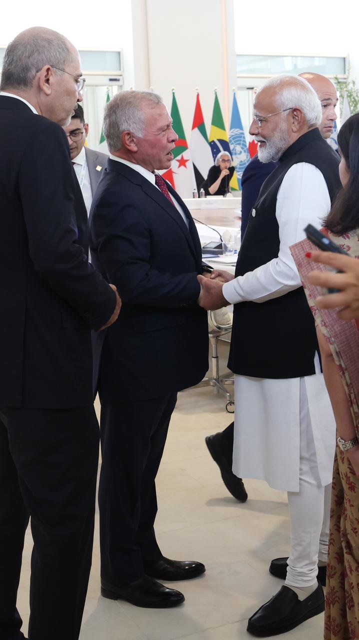 Modi with King Abdullah II