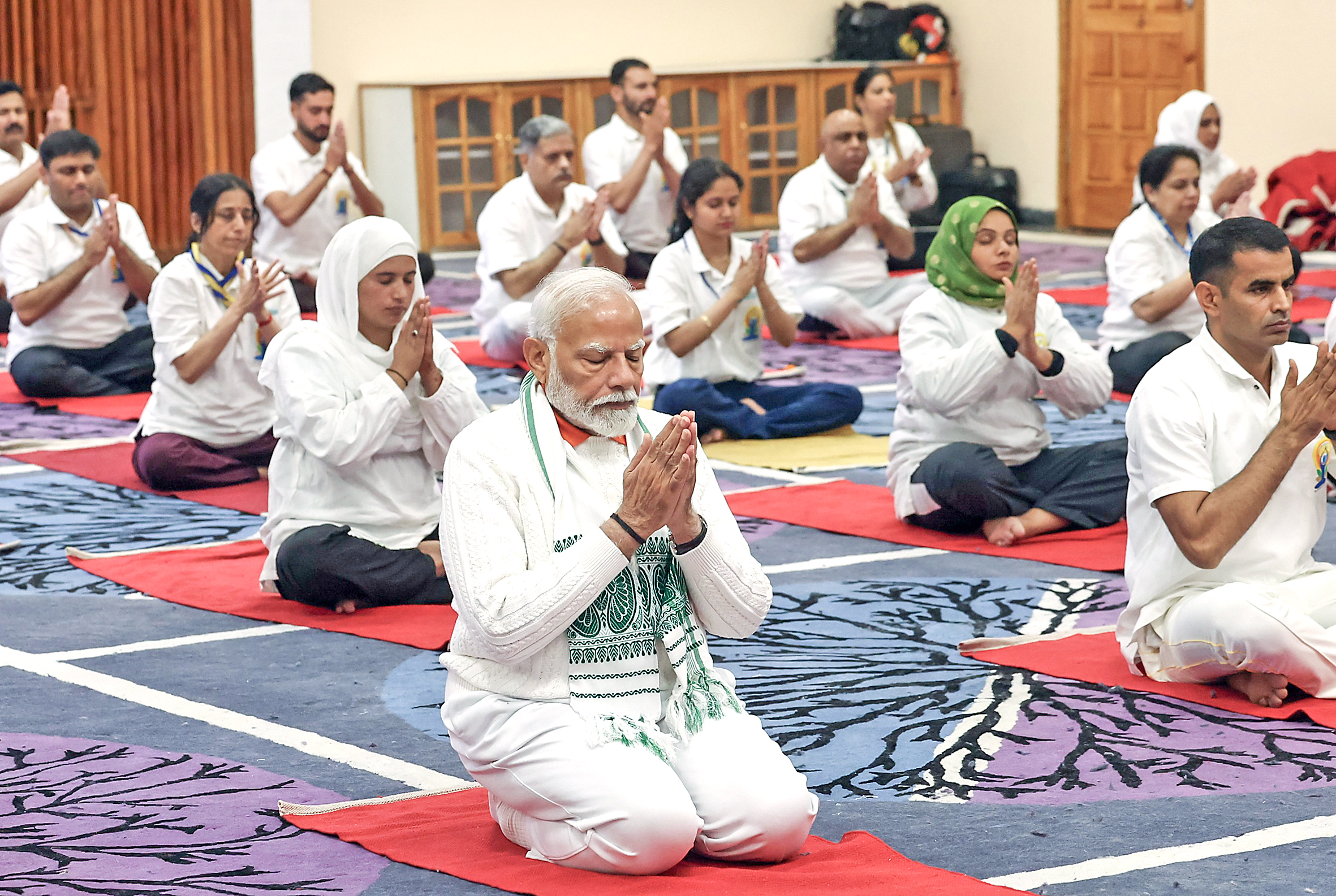 PM Modi performs yoga in Srinagar