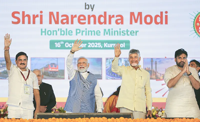 PM Narendra Modi during the inauguration and foundation stone laying ceremony of various development works, in Kurnool.